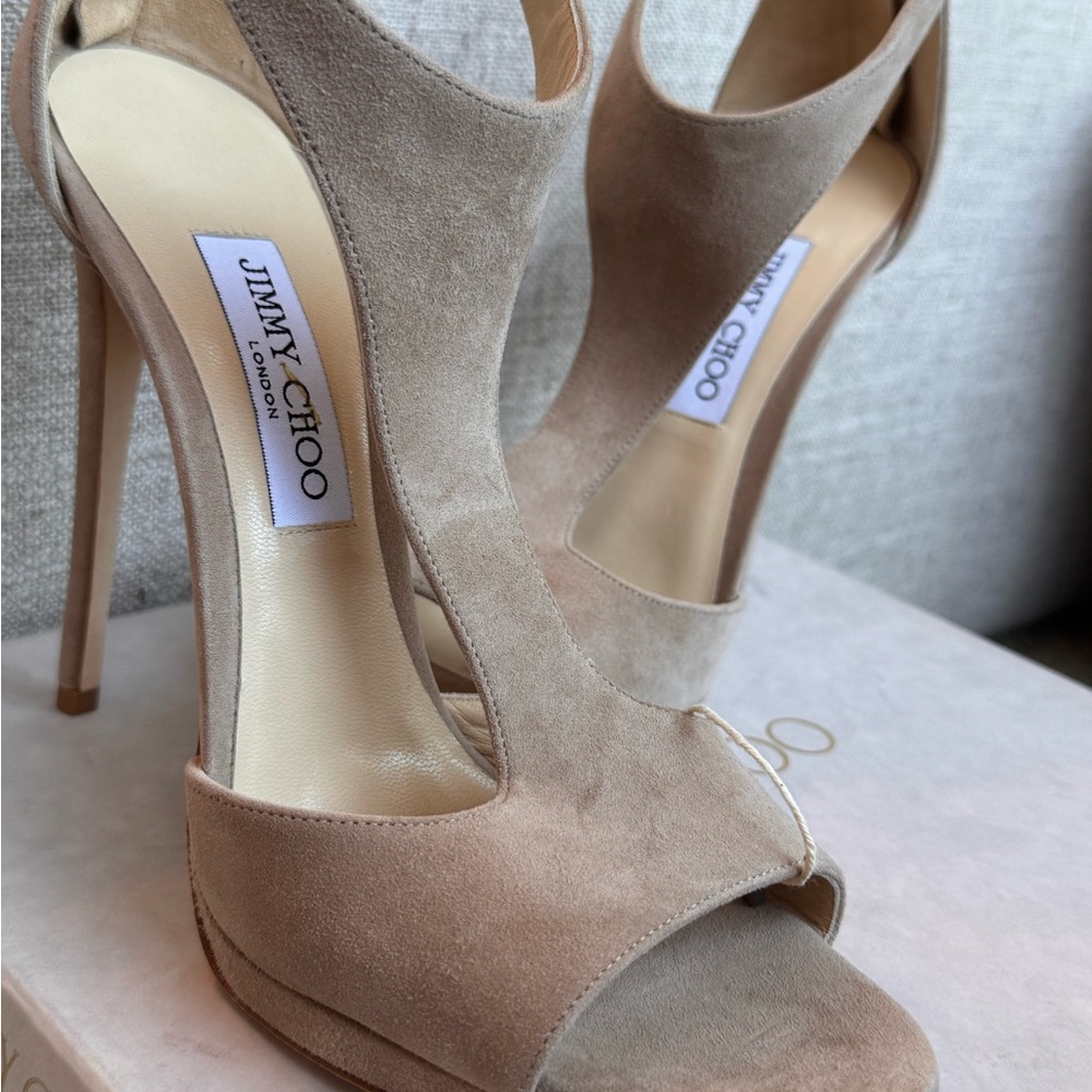Brand new Jimmy Choo Nude Suede Stiletto Heels Size 41 EU